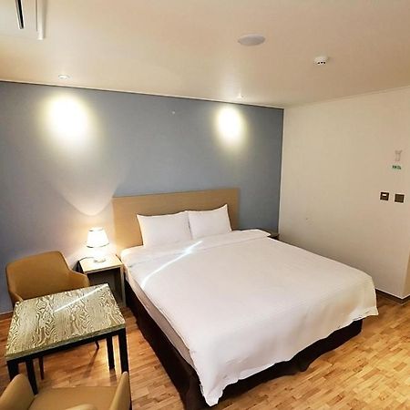 ซี แอนด์ มูน ทัวริสต์ โฮเต็ล Hotel อินชอน ภายนอก รูปภาพ