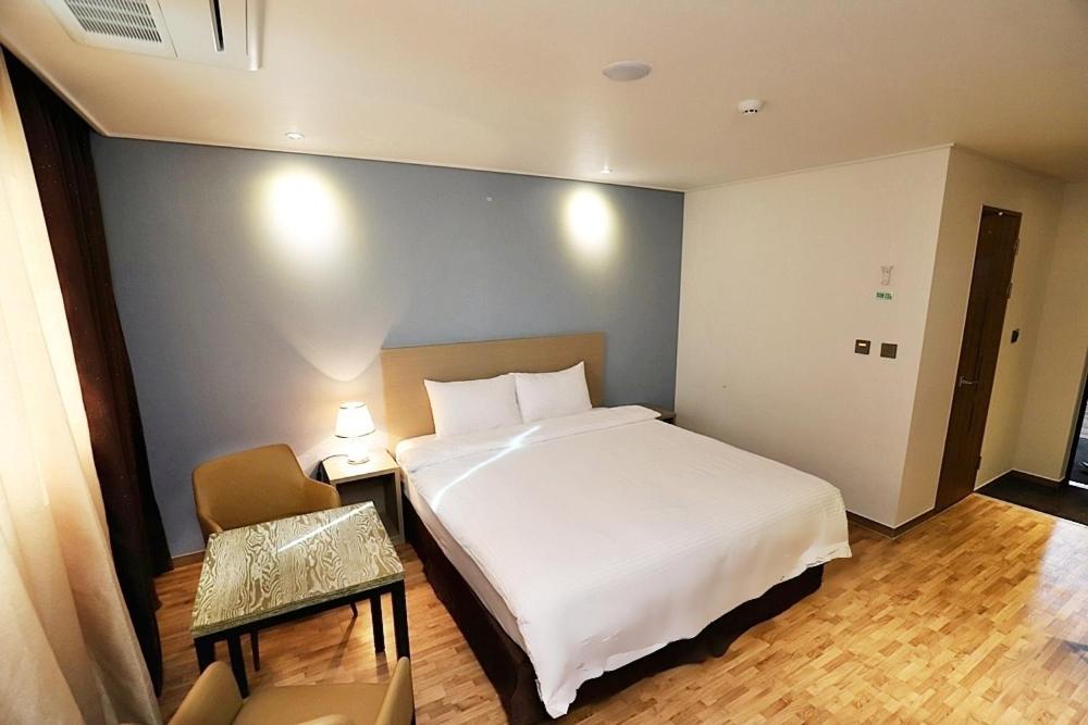 ซี แอนด์ มูน ทัวริสต์ โฮเต็ล Hotel อินชอน ภายนอก รูปภาพ