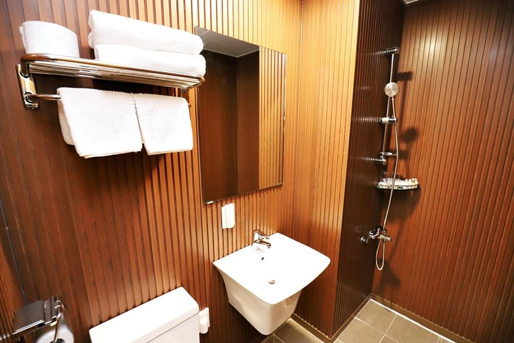 ซี แอนด์ มูน ทัวริสต์ โฮเต็ล Hotel อินชอน ภายนอก รูปภาพ