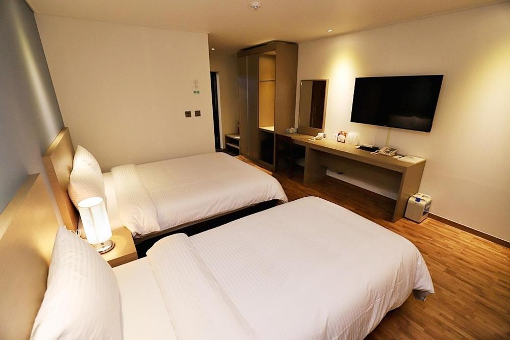 ซี แอนด์ มูน ทัวริสต์ โฮเต็ล Hotel อินชอน ภายนอก รูปภาพ
