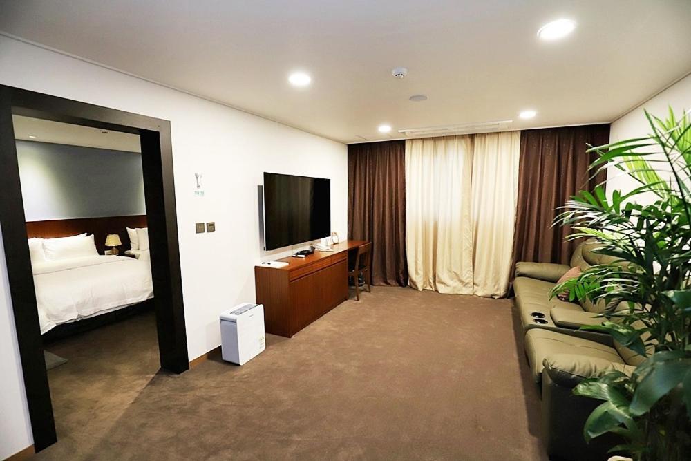 ซี แอนด์ มูน ทัวริสต์ โฮเต็ล Hotel อินชอน ภายนอก รูปภาพ
