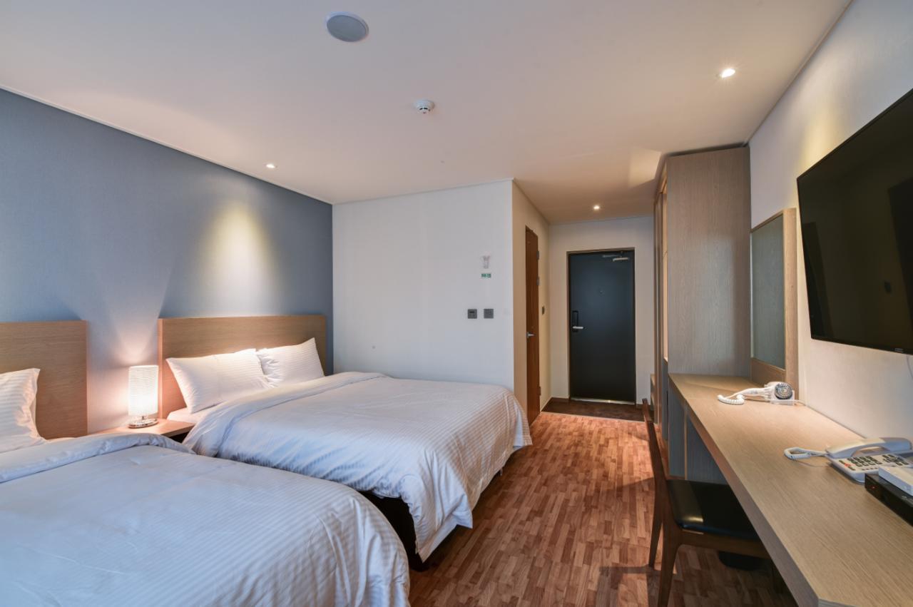 ซี แอนด์ มูน ทัวริสต์ โฮเต็ล Hotel อินชอน ภายนอก รูปภาพ